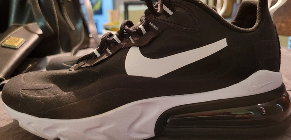 Nike Air Women's 8.5 - Picture 1 of 11